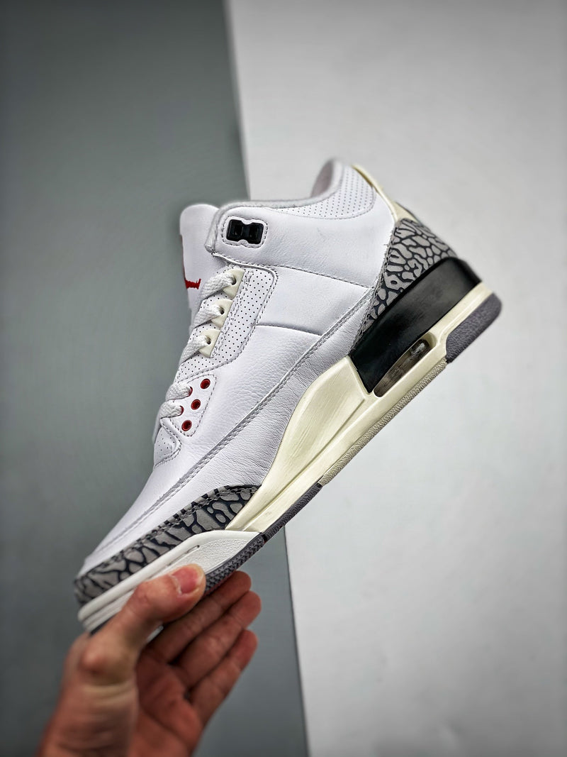 Tênis Nike Air Jordan 3 White Cement Reimagined"