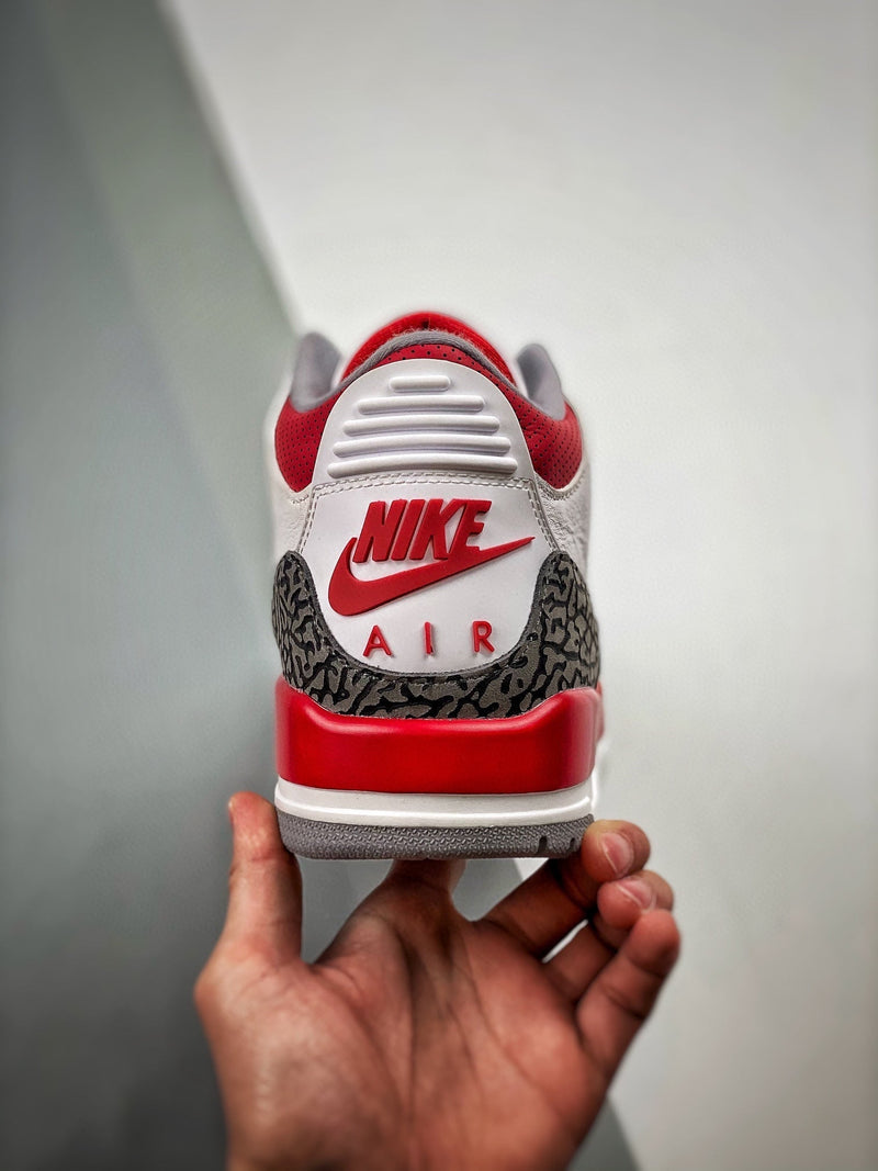 Tênis Nike Air Jordan 3 Retro "Fire Red"