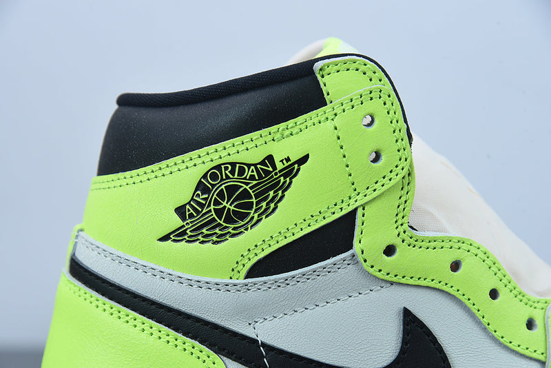 Tênis Nike Air Jordan 1 High "Volt"