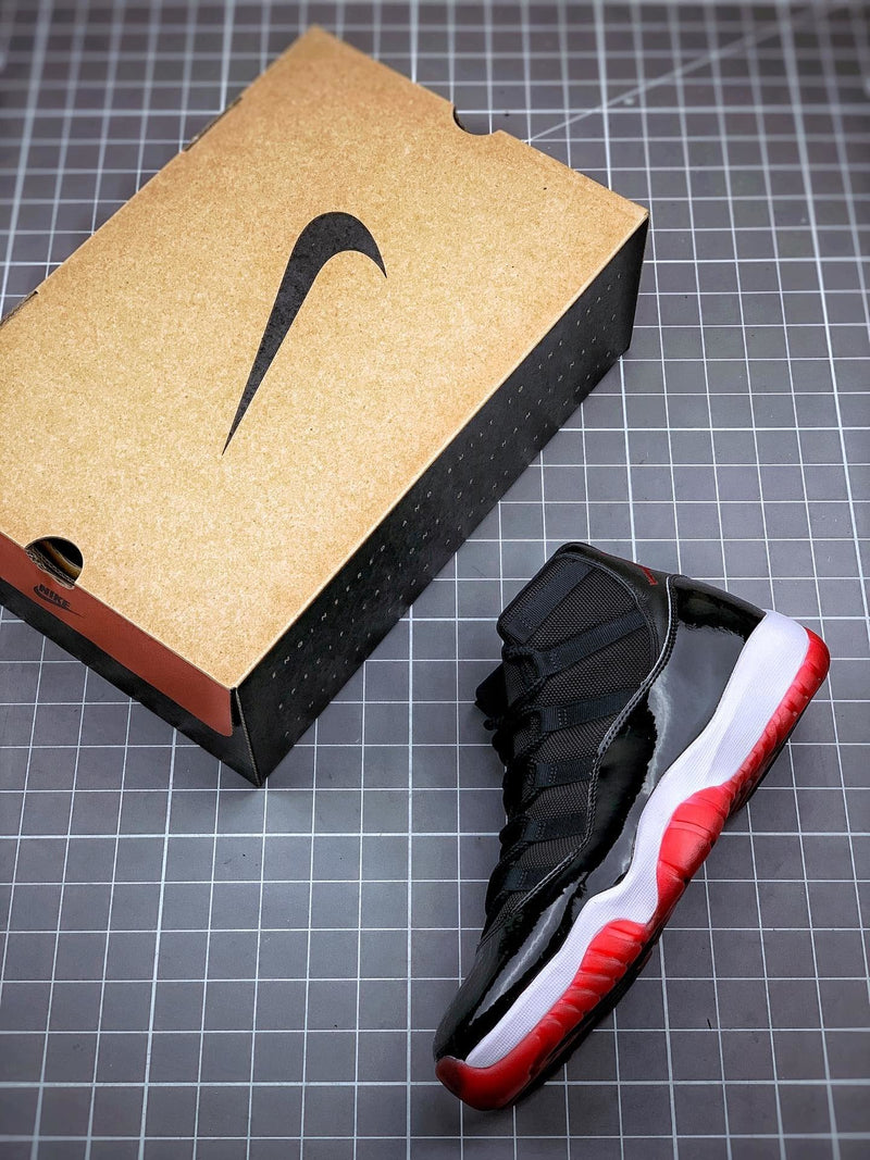 Tênis Nike Air Jordan 11 Bred