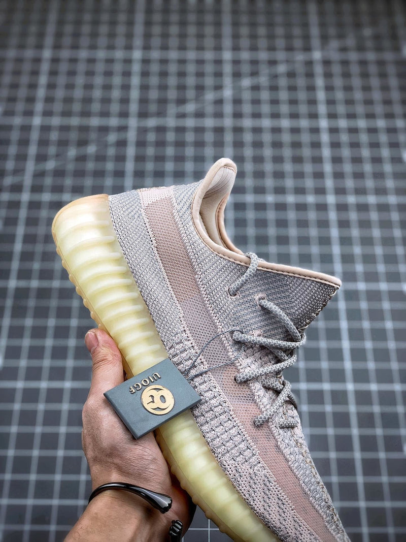 Tênis Adidas Yeezy Boost 350 V2 Sulfur