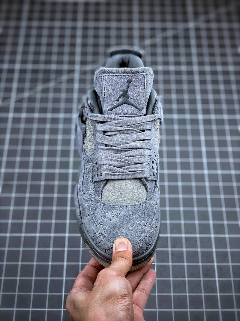 Tênis Nike Air Jordan 4 Retro Kaws