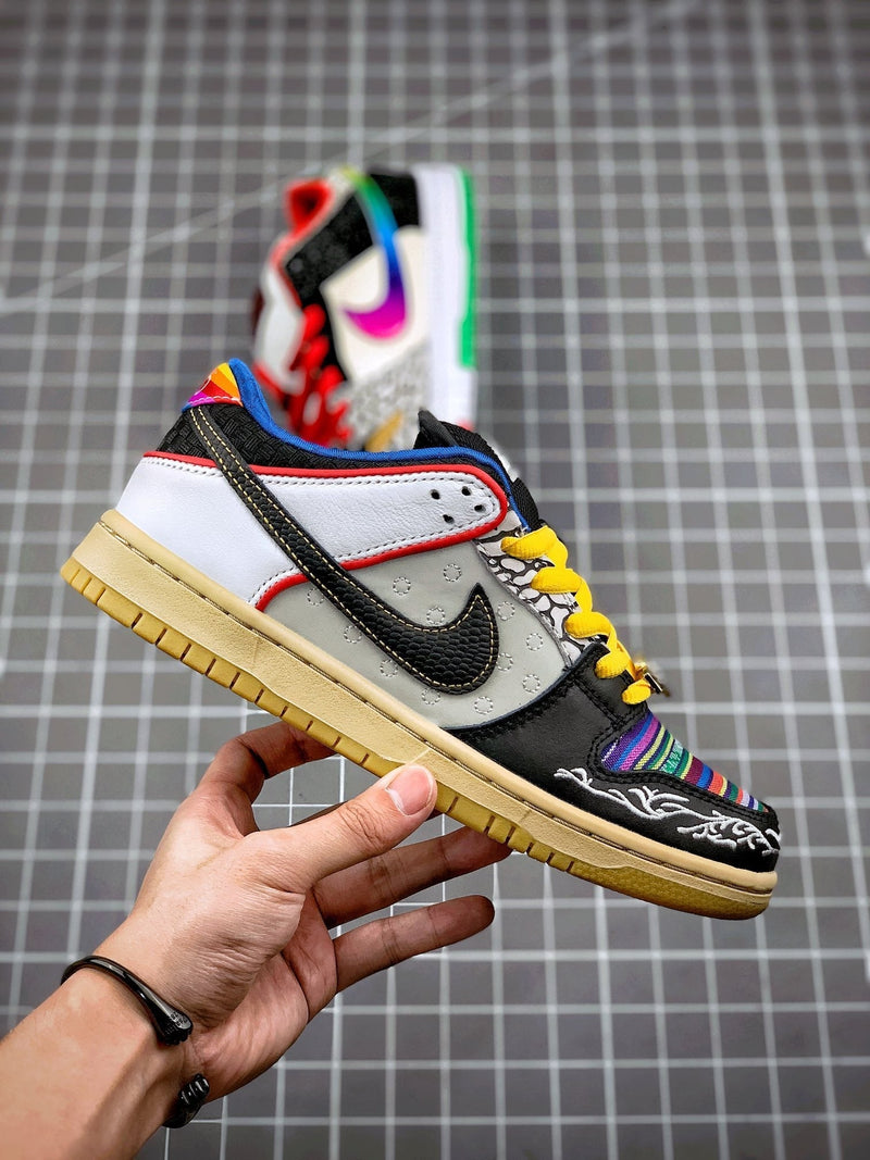 Tênis Nike SB Dunk Low "What the Paul"