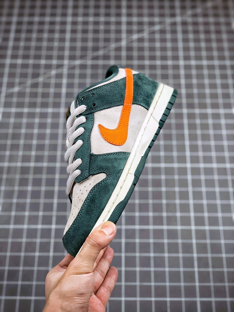 Tênis Nike SB Dunk Low "Eire"