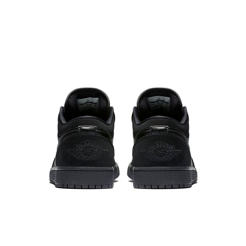 Tênis Nike Air Jordan 1 Low Retro Triple Black