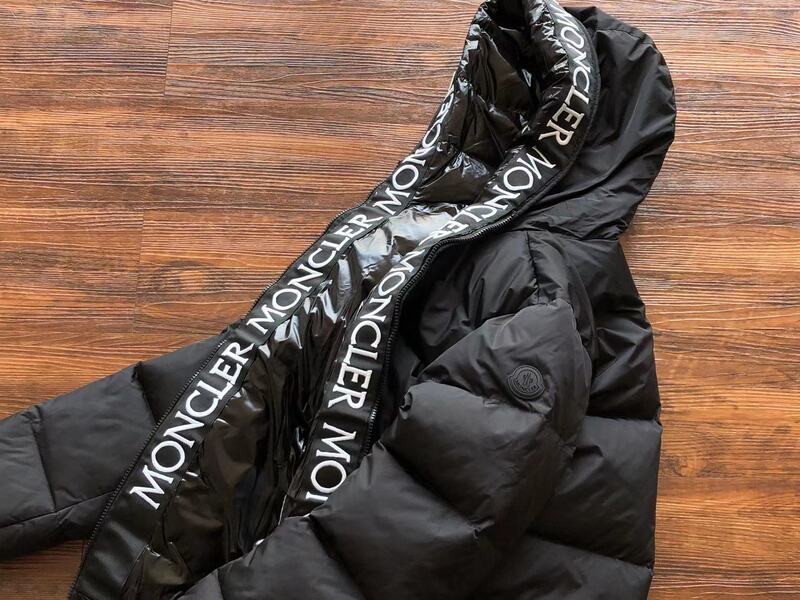 Jaqueta Moncler Montcla