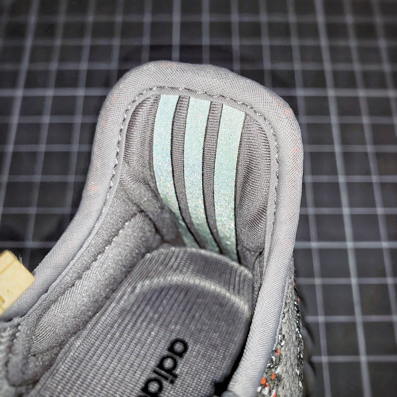 Tênis Adidas Yeezy 350 Boost V2 Beluga (Refletivo)