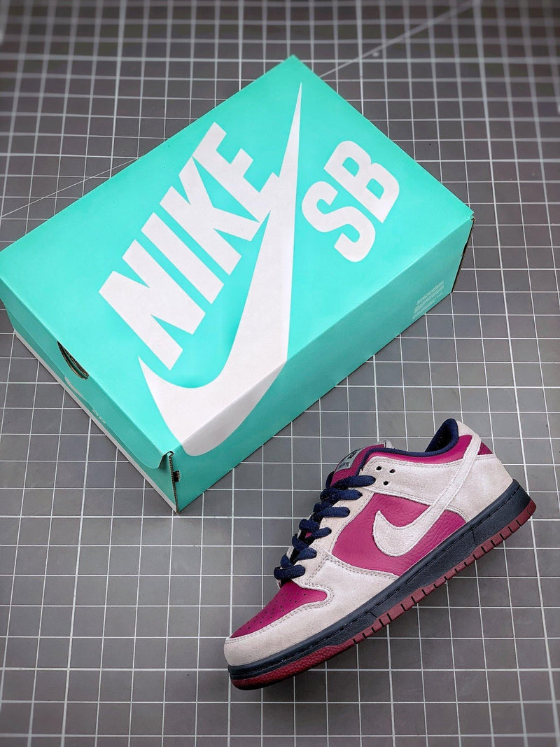 Tênis Nike SB Dunk Low "Atmospher Grey True Berry"