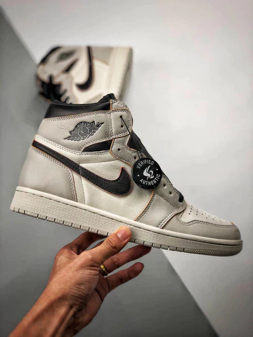 Tênis Nike Air Jordan 1 Retro High "Defiant SB NYC To Paris"