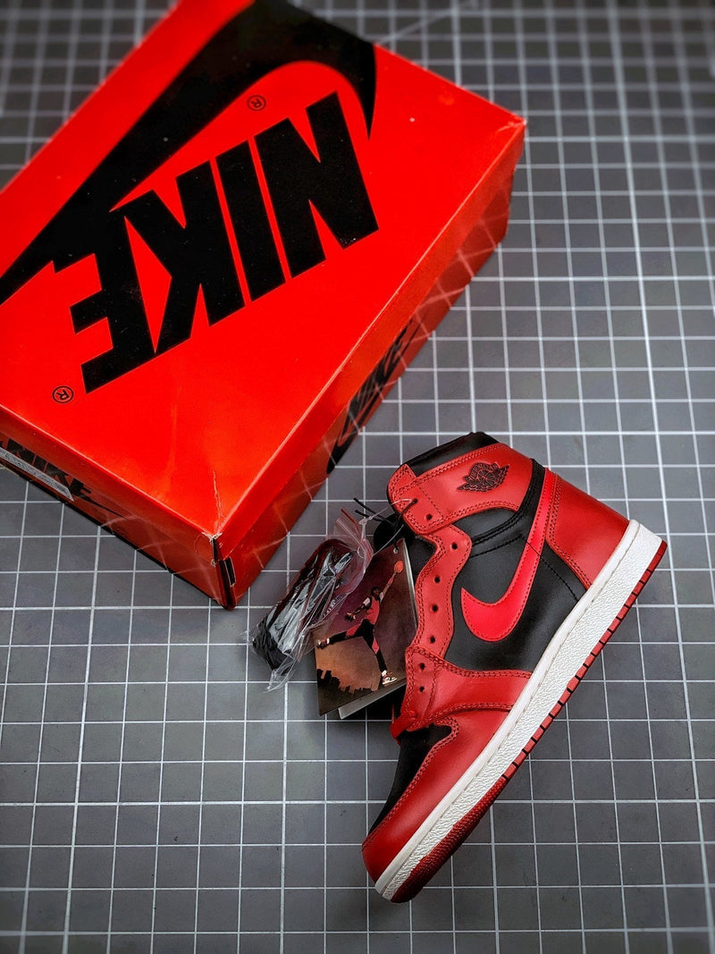 Tênis Nike Air Jordan 1 High '85 'Varsity Red'