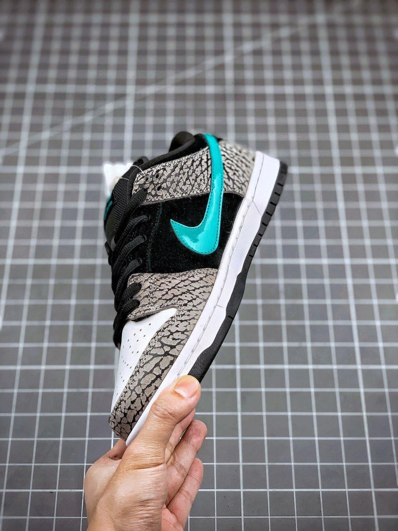 Tênis Nike SB Dunk Low "Atmos Elephant"