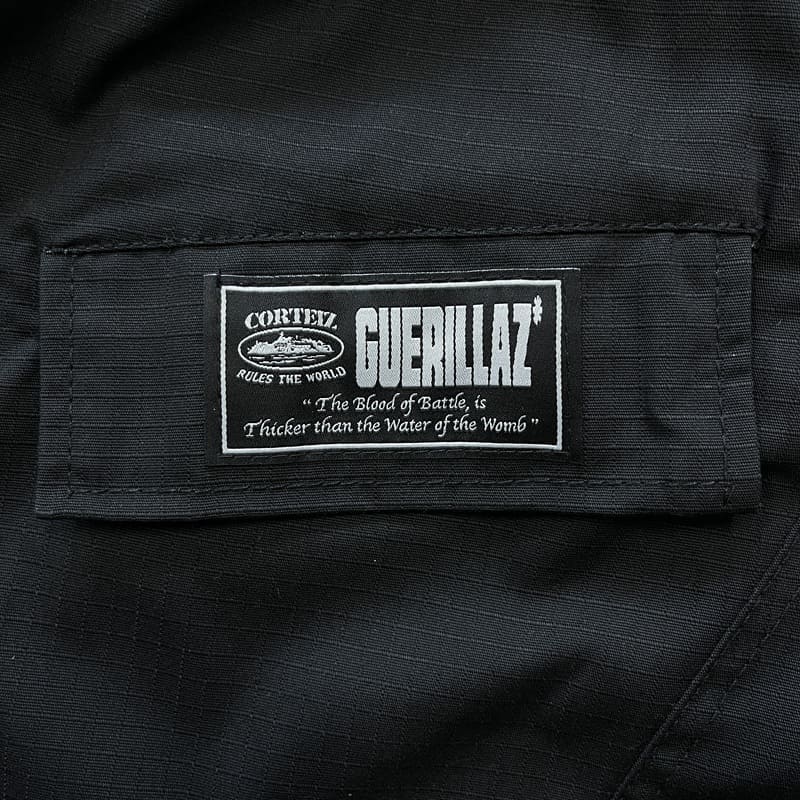 Calça Corteiz Guerillaz Cargo Black Logo